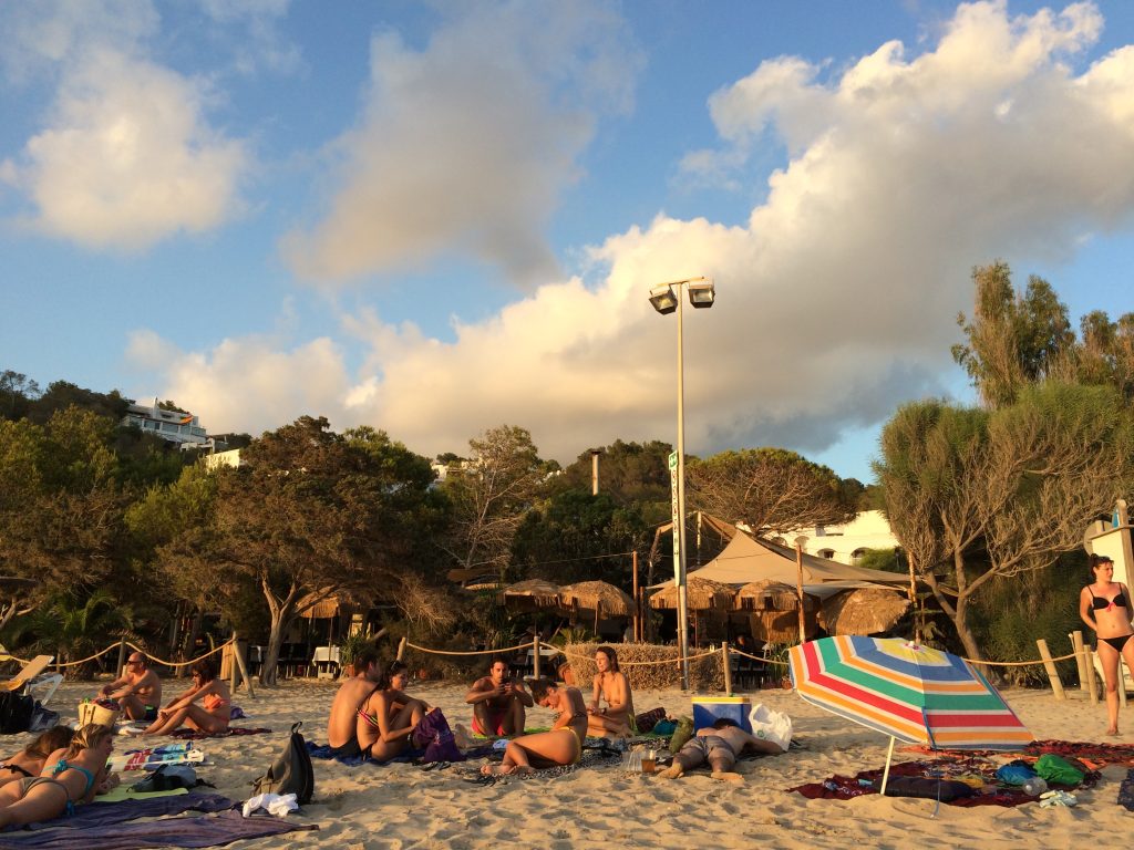 ibiza-low-cost-walking-and-commuting