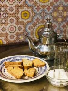 moroccon-tea-cerimony-food-travel-karma